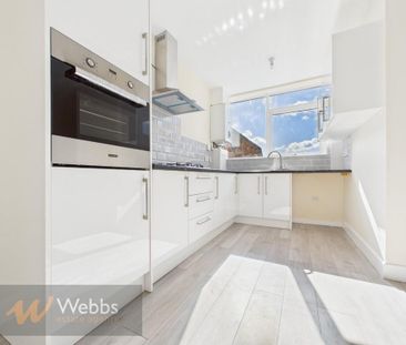 3 bedroom end of terrace house to rent - Photo 3