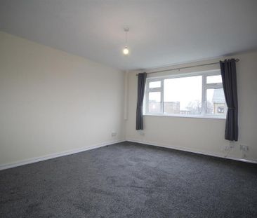 2 bedroom maisonette to rent - Photo 3