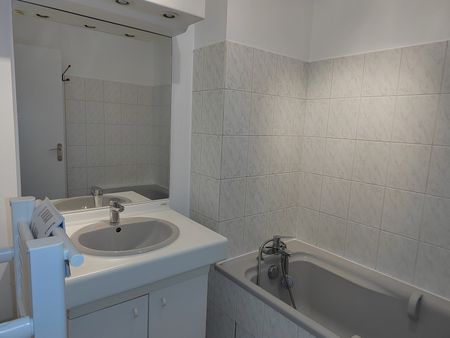Location Appartement 2 pièces 41m² ORLEANS 45100 - Photo 3