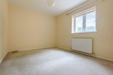 3 bedroom apartment to rent - Photo 2