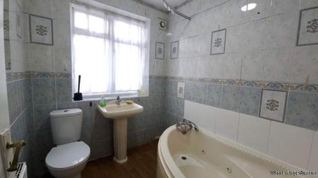 4 bedroom property to rent in London - Photo 4