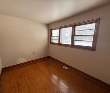 For Lease - 71 Prince Of Wales Drive Unit# Main, Belleville, Ontario - Photo 4