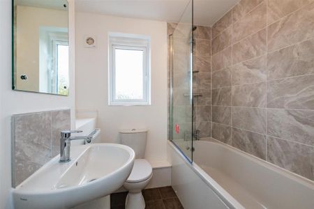 2 bedroom semi-detached house to rent - Photo 2