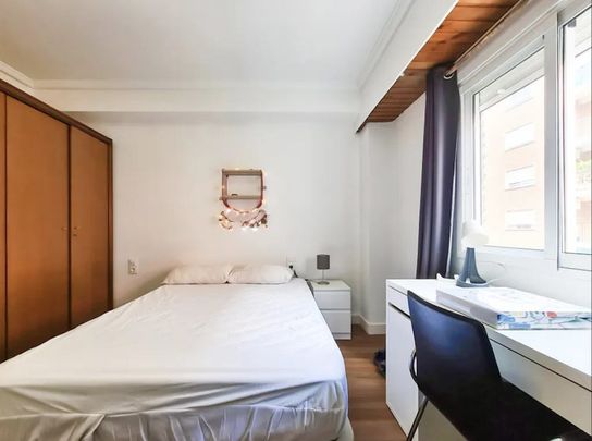 Carrer de Lluís Oliag, Valencia, Valencian Community 46006 - Photo 1