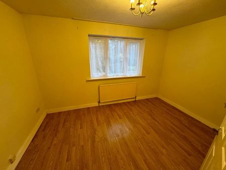 1 Bed Flat, Silver Birch Close, N11 - Photo 2