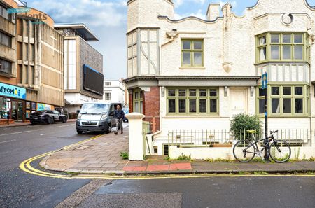 3 bedroom apartment to rent - Photo 5