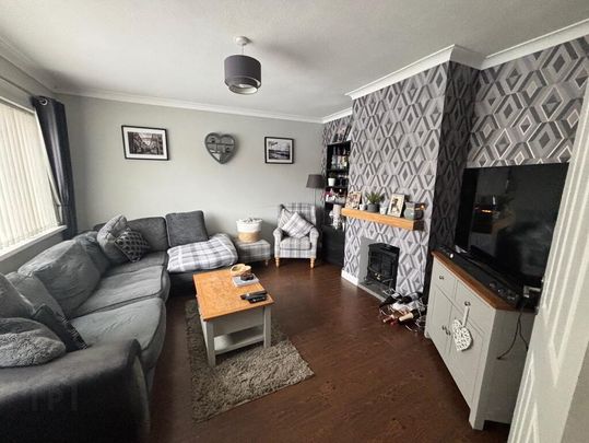 42 Oakwood Road, Carrickfergus, BT38 8ET - Photo 1