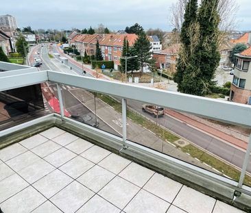 Opgefrist appartement gelegen op de 3e verdieping in het gebouw "re... - Foto 1