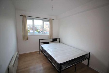 Pasteur Close, London, NW9 - Photo 3