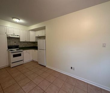 For Lease - 4868 Dundas Street Unit# 2A, Toronto, Ontario - Photo 5