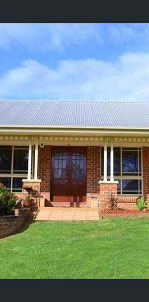 Charming and Stylish Home - Photo 1