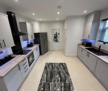 3 bedroom private hall to rent - Photo 6