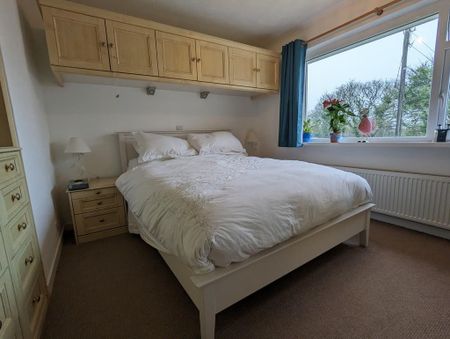 4 bedroom detached house to rent - Photo 4