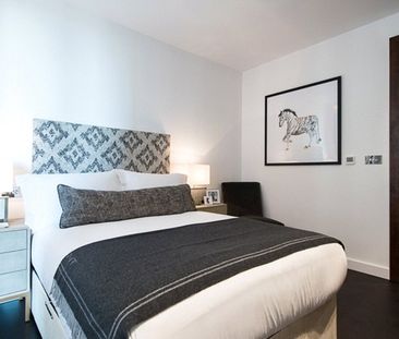 Charles Clowes Walk, London - Photo 5