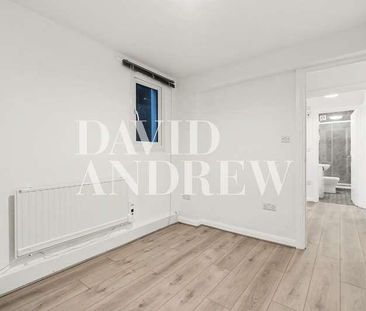 Oakleigh Road North, London, N20 - Photo 1