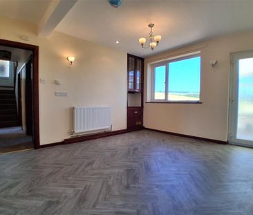 3 bedroom detached house to rent - Photo 2