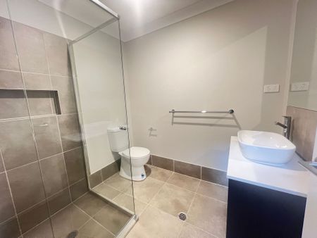 Modern Double Storey Home !! - Photo 4