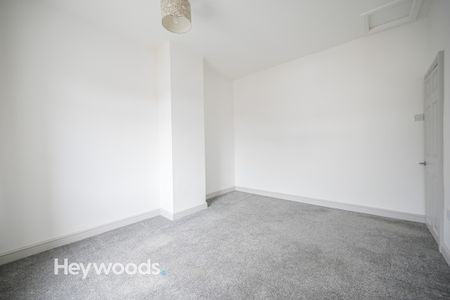 2 bed terraced house to rent in James Street, Wolstanton, Newcastle-under-Lyme - Photo 2