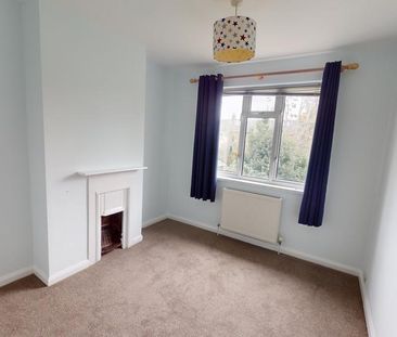 3 bedroom semi-detached house to rent - Photo 2