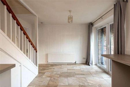 Balmoral Terrace, Sittingbourne, Kent, ME10 - Photo 2