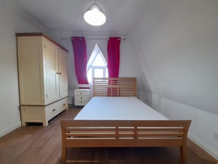 3 bedroom apartment to rent - Photo 5