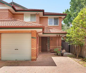 Beautifully Renovated and Exceptionally Convenient Three-Bedroom Home - Photo 3