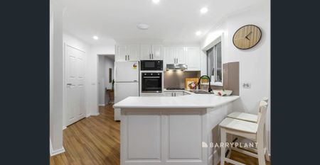 Stylish Family Home in a Peaceful Court - Photo 3