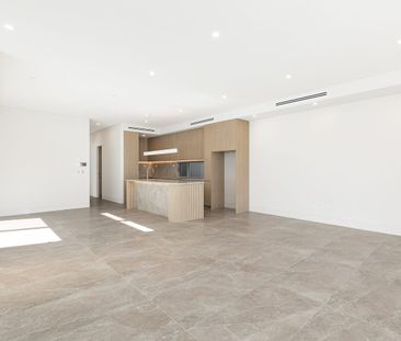Grand Scale Detached Duplex - Photo 3