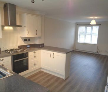 2 bedroom terraced house to rent - Photo 3