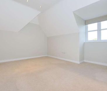 Windlesham, Surrey, GU20 - Photo 3