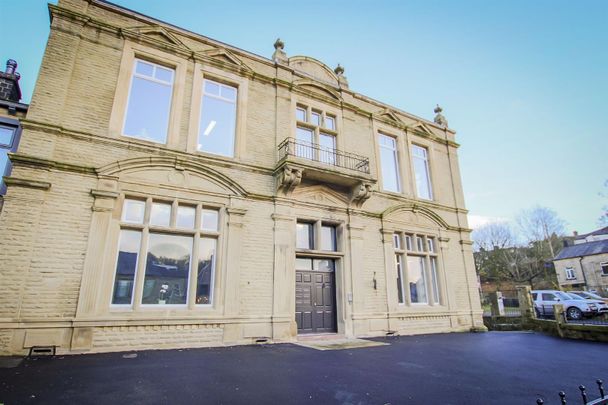 The Old Conservative Club, Irwell Terrace, Bacup - Photo 1
