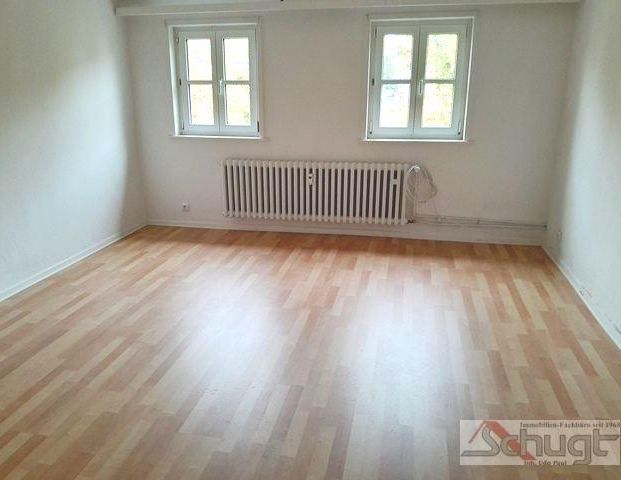 Exposé 2693 • Sie suchen eine zentrumsnahe 3 ZKB-Dachgeschosswohnung? Hier ist sie. - Foto 1
