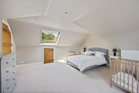 4 bedroom terraced house to rent - Photo 3