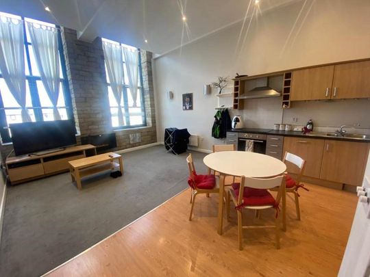 2 bedroom flat to rent - Photo 1