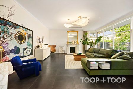 ARCHITECTURAL ELEGANCE IN PRESTIGIOUS WALKERVILLE - Photo 5