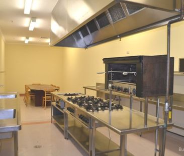 Spacious Loft Apartment with Utilities Included - Photo 1