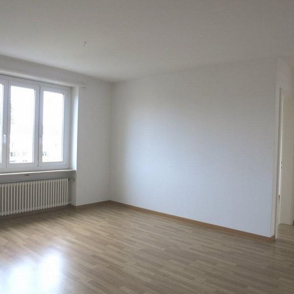 Attraktive Wohnung im steuergünstigen Thalwil - Photo 1