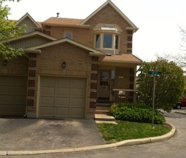 302 College Ave W, Guelph - Photo 3