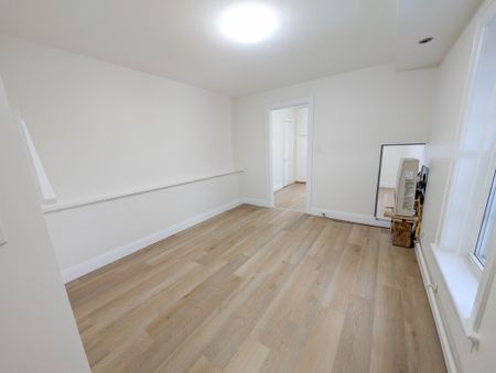 NEWLEY UPDATED 1 BEDROOM APARTMENT IN WELLAND!! - Photo 4