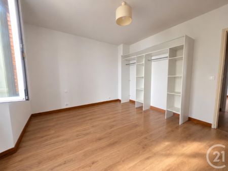 Location Maison 4 pièces 125m² BRIATEXTE 81390 - Photo 2