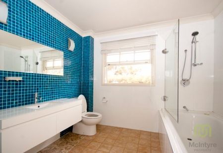 Generous Family Living with a Poolside Entertaining Area and Spacious Rumpus Retreat - Photo 4