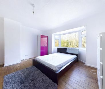 4 bedroom semi-detached house to rent - Photo 1