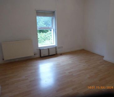 2 bedroom end of terrace house to rent - Photo 3