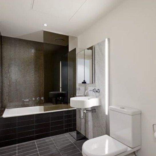 St Kilda Road - Photo 1