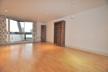 2 Bed Flat, Apollo Building, E14 - Photo 2