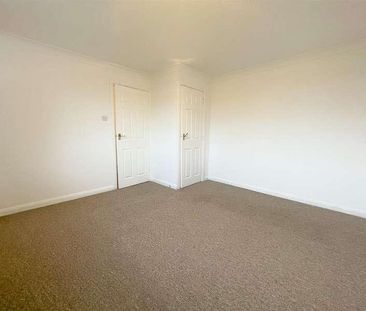 Snowdon Close, Eastbourne, BN23 - Photo 6