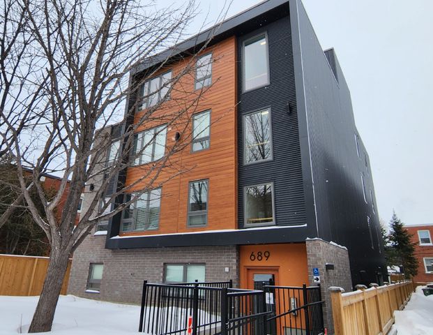 689 Churchill Avenue North - 201 - Photo 1