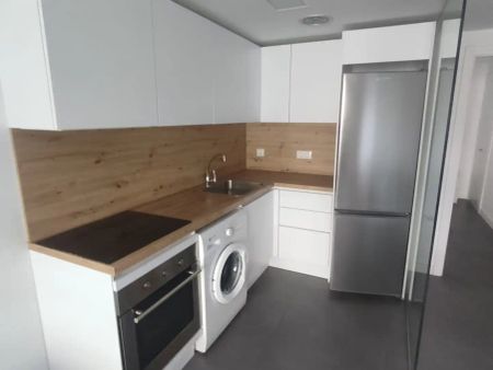 Apartamento de alquiler en Juan de Borbón - Photo 2