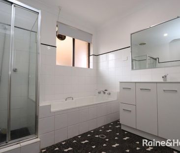 2 Bedroom Unit Close to the RSL Club & IGA - Available 23.12.2025 - Photo 5