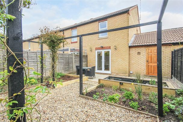 Bassingburn Walk, Welwyn Garden City, Hertfordshire, AL7 3QQ - Photo 1